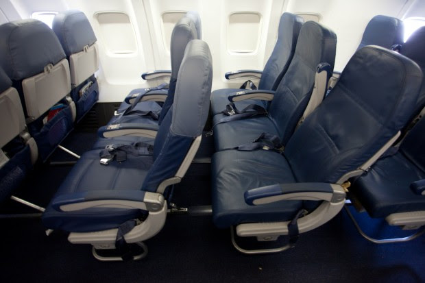Delta Airlines Economy Class United Airlines And Travelling