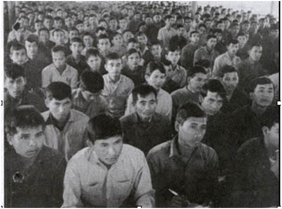 Image result for đi tù cải tạo