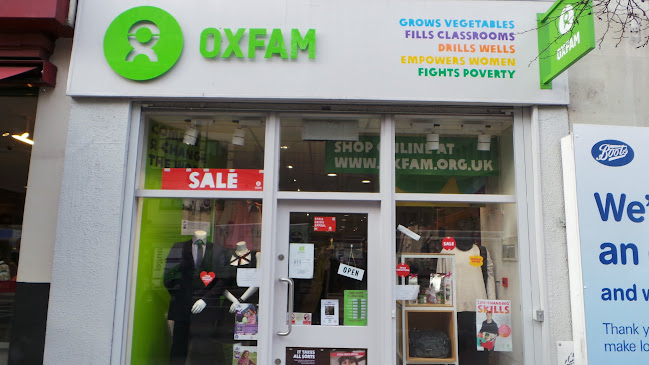 Oxfam Shop - Islington - London