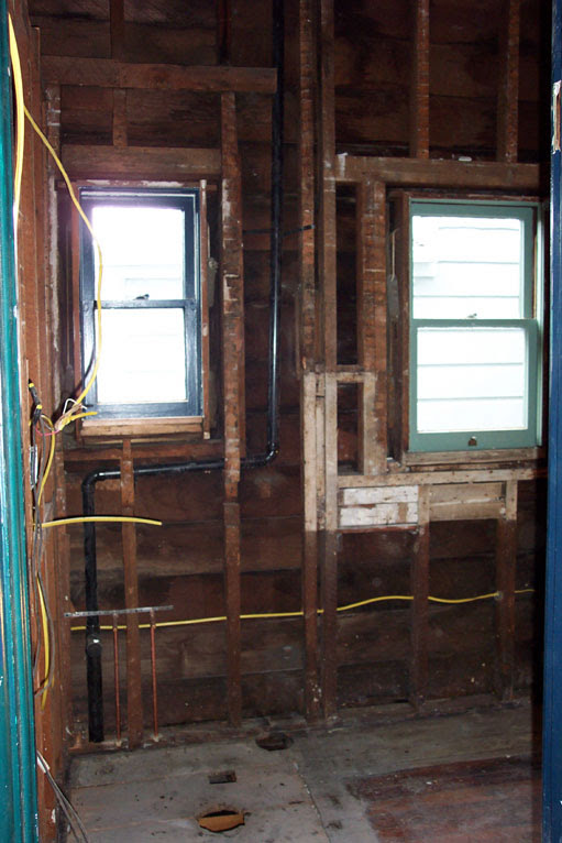 Bathroom sans walls