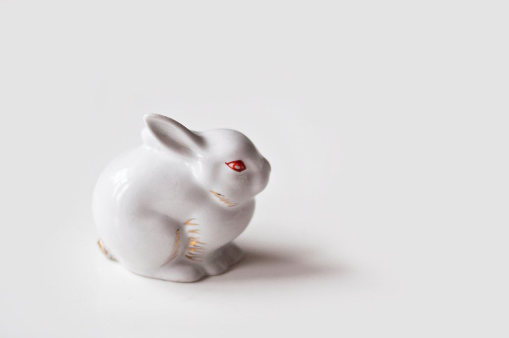 Vintage porcelain rabbit - easter bunny
