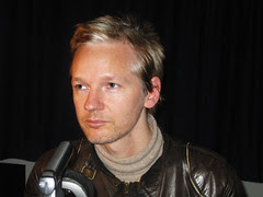 Julian Assange (1)