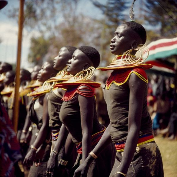 File:COLLECTIE TROPENMUSEUM Pokot vrouwen dansen tijdens de feestelijkheden ter gelegenheid van tien jaar onafhankelijkheid van Kenya TMnr 20038877.jpg