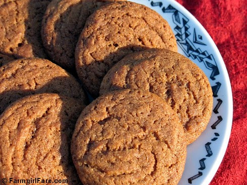 Molasses ginger spice snap cookies 1