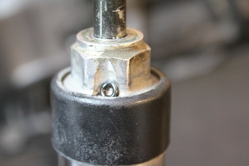 R1150GS Fork Seal and Dust Seal Replacement