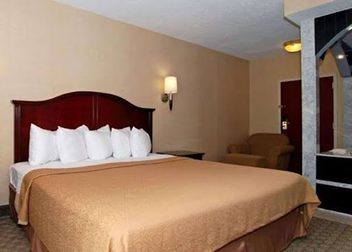Quality Inn & Suites image 8