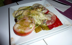 Parrillada de verduras con provolone gratinado