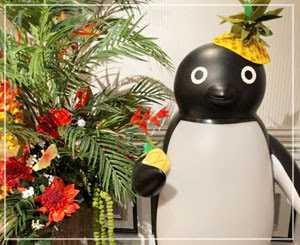 入口には巨大なSuicaペンギンが……