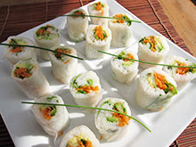 Sushi Maki végétalien aux feuilles de riz vegan vegetalien Sushi Maki végétalien aux feuilles de riz vegan vegetalien
