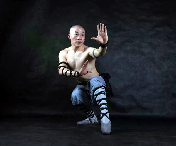 Shaolin monk Martial Art Demonstrations (2)