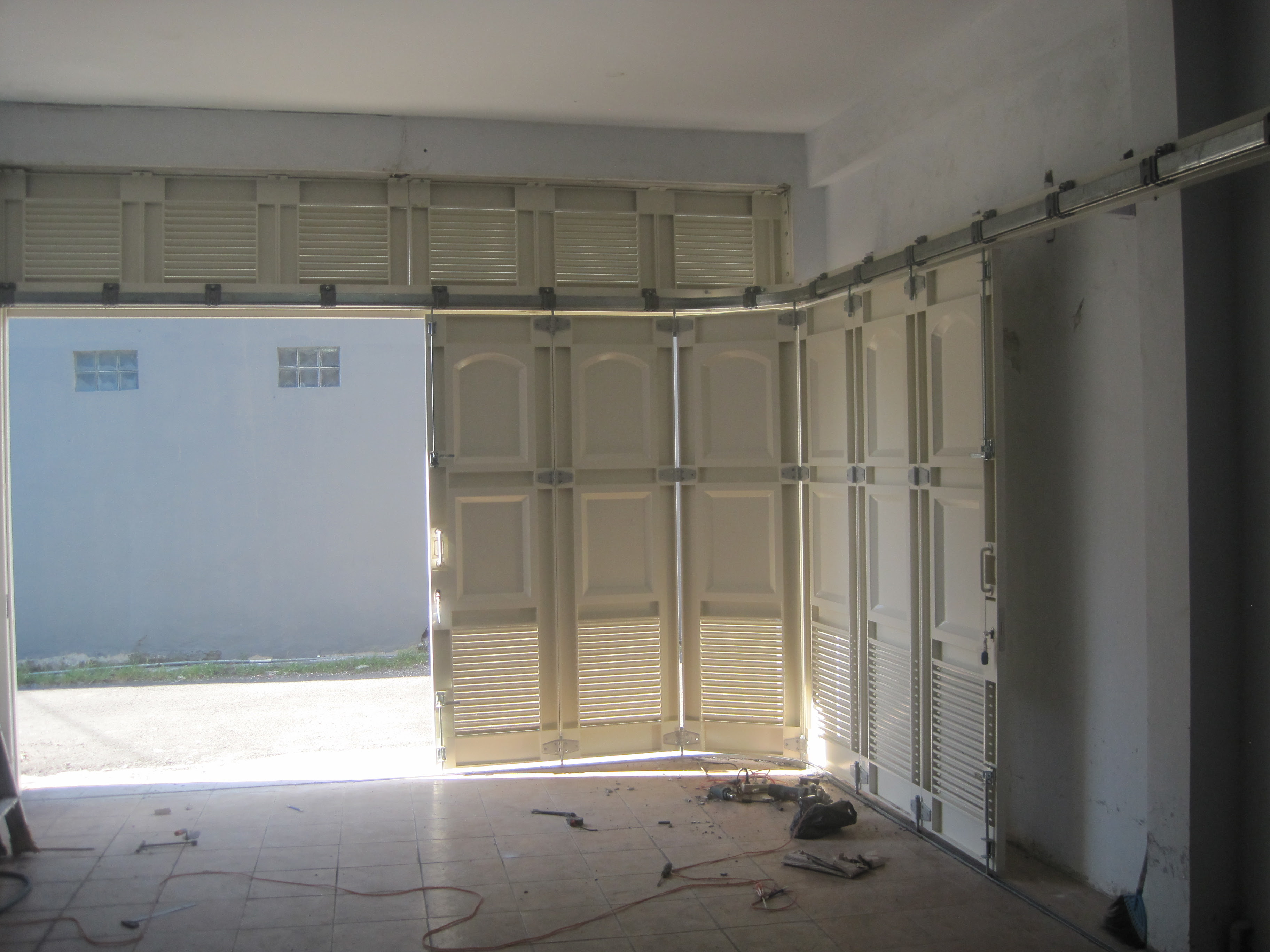 Pusat Pintu Garasi Besi Wina Rel Pintu Garasi Wina Pusat Pintu Garasi Besi Wina Rel Pintu Garasi Wina