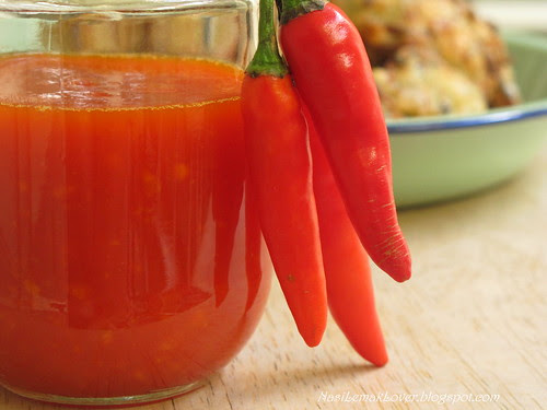Homemade sweet garlic chili dipping sauce