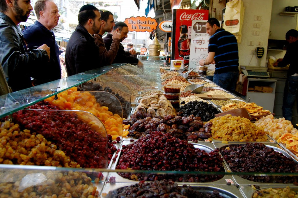 Dried fruits and nuts in Israel