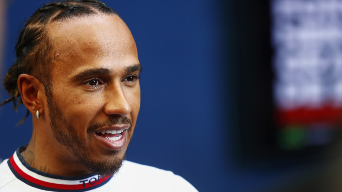 Hamilton kijkt uit naar nieuwe seizoen Drive to Survive na met drama gevuld seizoen