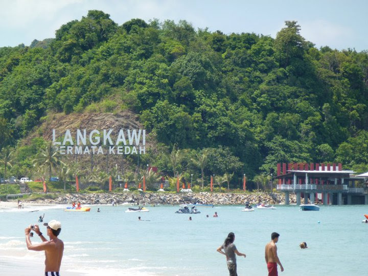 Where to stay in Langkawi? - Pantai Cenang Where to stay in Langkawi? - Pantai Cenang