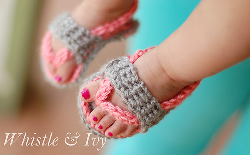 Crochetbabyflipflopsandalspatternwm_medium
