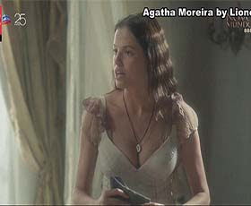 Agatha Moreira sensual na novela Novo Mundo
