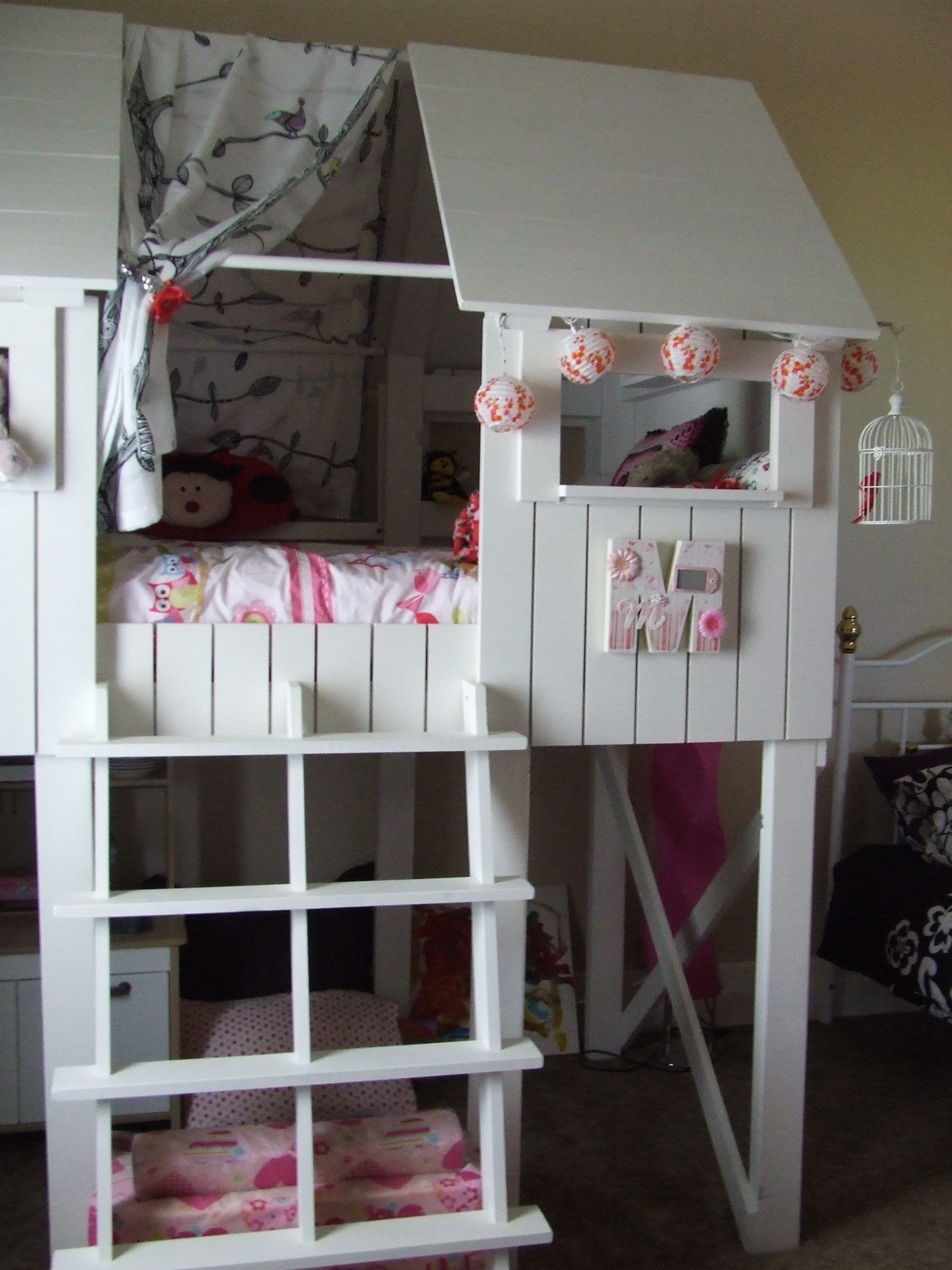 beach hut bed