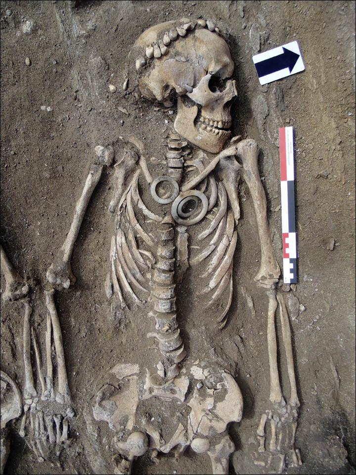 Bronze Age couple burial