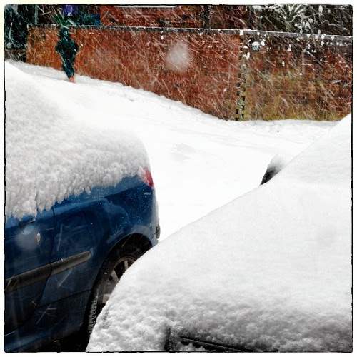 #uksnow cars