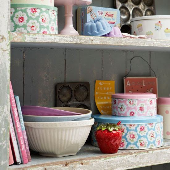 Open shelves | Country utility room ideas | Utility room | PHOTO GALLERY | Country Homes and Interiors | Housetohome.co.uk