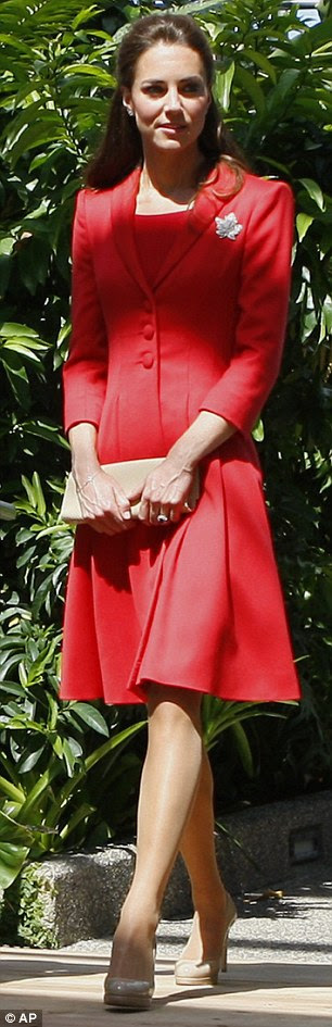 http://i.dailymail.co.uk/i/pix/2011/07/08/article-2012541-0CEDA0A800000578-819_306x945.jpg