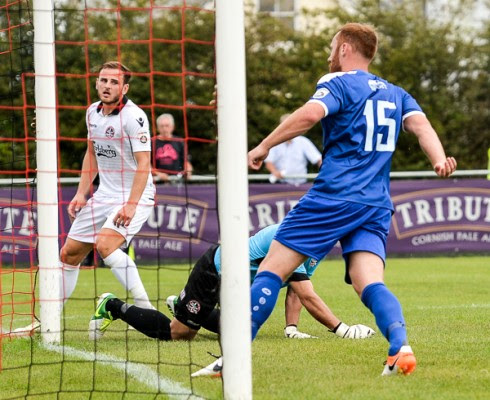 FOOTBALL (WELLING AWAY)