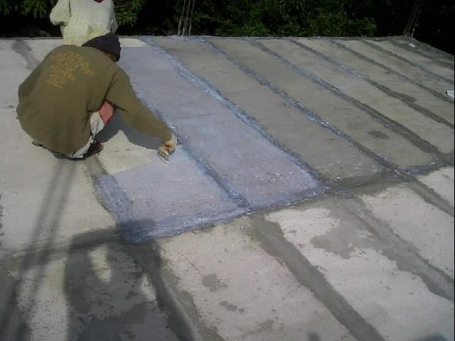 Pemasangan Waterproofing untuk Atap beton panel lantai 
