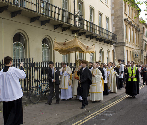 The Procession passes St Benet's Hall