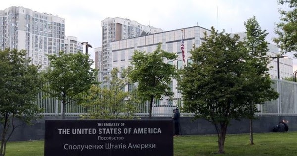 Nghị sĩ Nga cảnh báo khả năng Đại sứ quán Mỹ ở Kiev thành mục tiêu quân sự