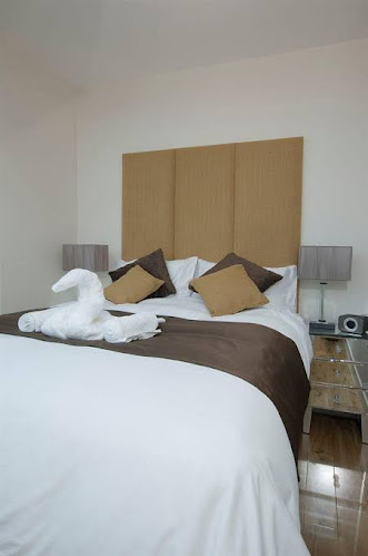 Chelsea Bridge Apartments Open Times