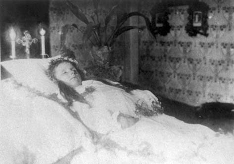 SÅ‚obÃ³dka Muszkatowiecka. Marysia Posyniak 7 lat, zamordowana 17.07.1945 r. przez OUN-UPA.