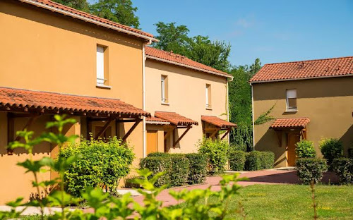 hôtels Lagrange Vacances Le Clos des Vignes Bergerac