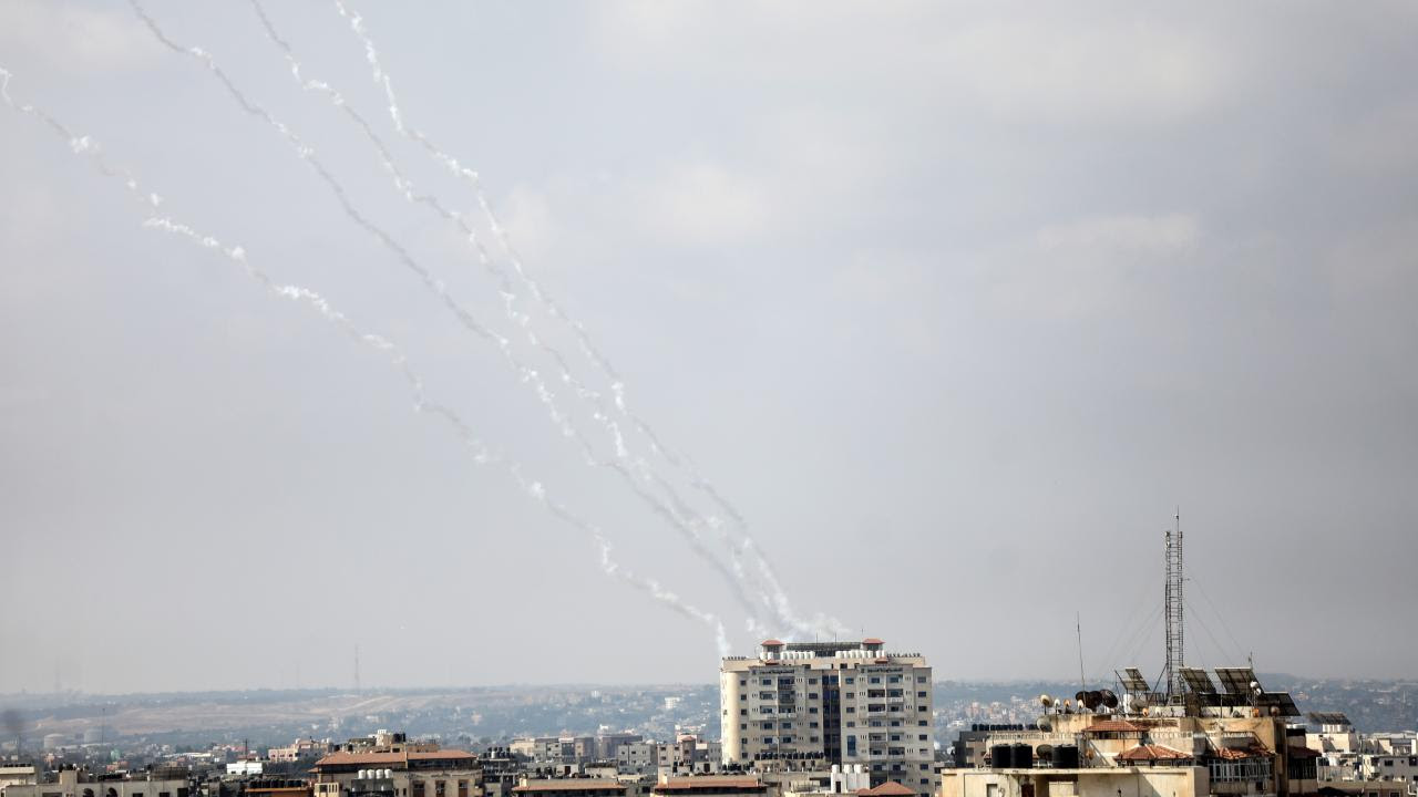 Nahost-Konflikt: Palästinensische Alliierte Irans feuern Hunderte Raketen auf Israel - WELT