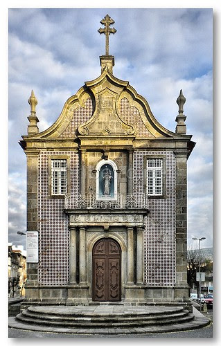 Igreja de Nossa Senhora-a-Branca by VRfoto