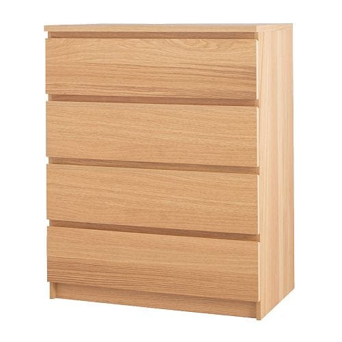 MALM Cómoda de 4 cajones IKEA La cómoda conserva su belleza a lo largo del tiempo gracias a la chapa de madera.
