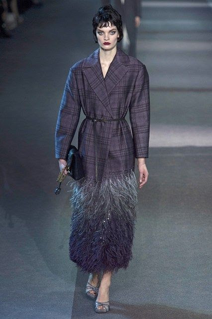 http://www.pinterest.com/pin/58828338857166936/ feathers_louisVuitton