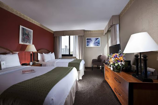 The LaGuardia Hotel image 2
