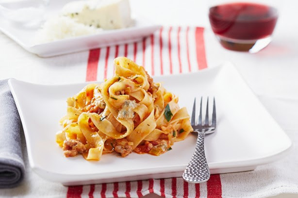 Fettuccine With Italian Sausage, Leeks, Gorgonzola Dolce And Napoletana Sauce Recipe Taste.com.au Fettuccine With Italian Sausage, Leeks, Gorgonzola Dolce And Napoletana Sauce Recipe Taste.com.au