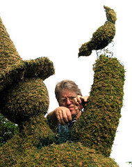 DuaneTopiary1