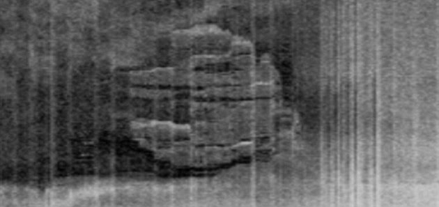 La imagen del objeto desconocido en el fondo del mar