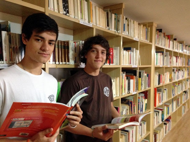 Thomas Valay e Max Leblanc estudam em uma escola francesa em São Paulo e farão o Enem (Foto: Vanessa Fajardo/ G1)
