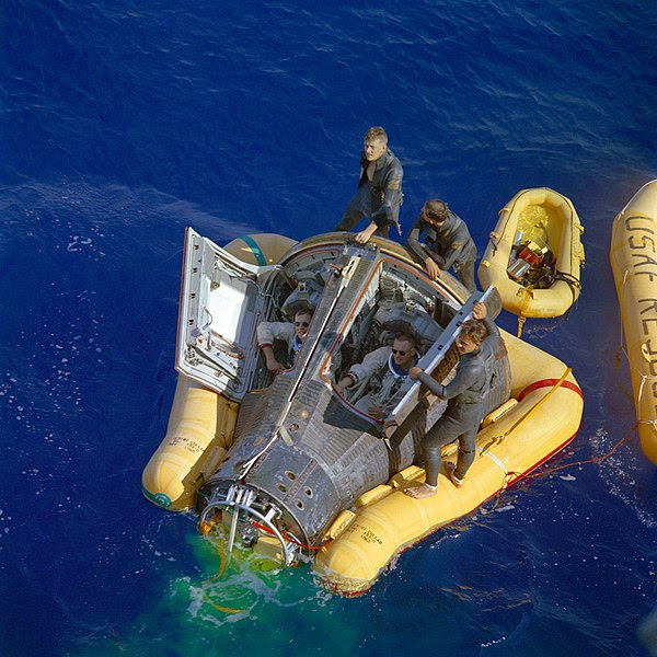 File:Armstrong and Scott with Hatches Open - GPN-2000-001413.jpg