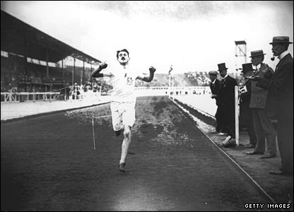 British track officials claimed the American had interfered with Wyndham Halswelle, seen here crossing the line