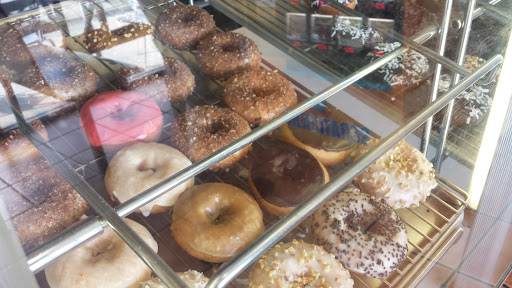 Donut Shop «Fresh Donut House», reviews and photos, 4931 N Eagle Rock Blvd, Los Angeles, CA 90041, USA