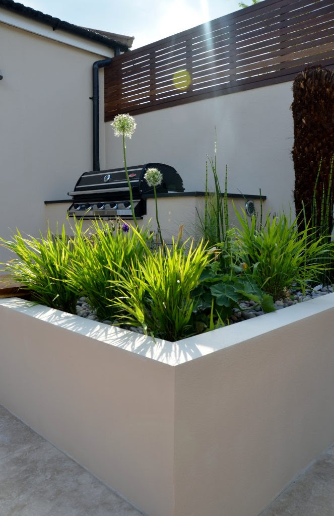 Modern Garden Design Outdoor Room With Kitchen Seating ...