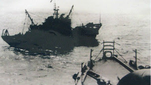 Tàu hải quân Trung Quốc tấn công Hoàng Sa