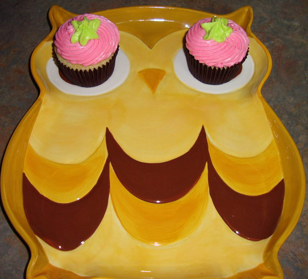 Owl eye cupcakes