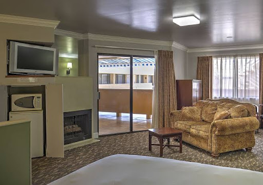 Hotel «Bonanza Inn & Suites Yuba City», reviews and photos, 1001 Clark Ave, Yuba City, CA 95991, USA