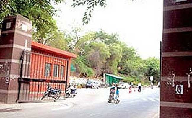 JNU Students Oppose Invite To Ramdev To Speak At Meet JNU Students Oppose Invite To Ramdev To Speak At Meet